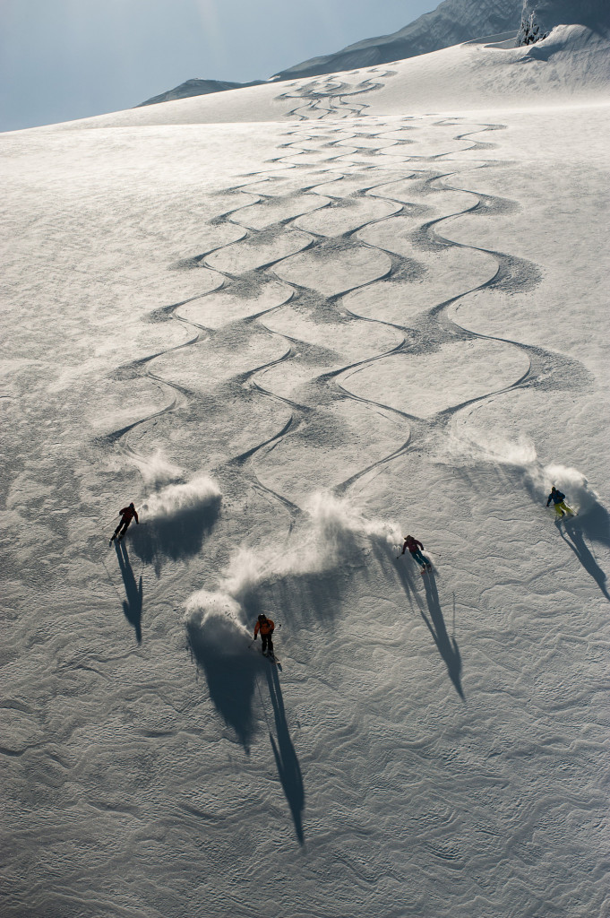 Friends Who Ski Together, Stay Together | Photo: Dave Silver