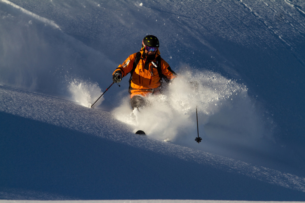 Ski Gloves - What Works And What Doesn'T 3 You Need Good Gloves For This... Photo - Caton Garvie